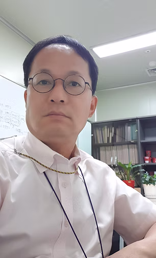 Director 정원근